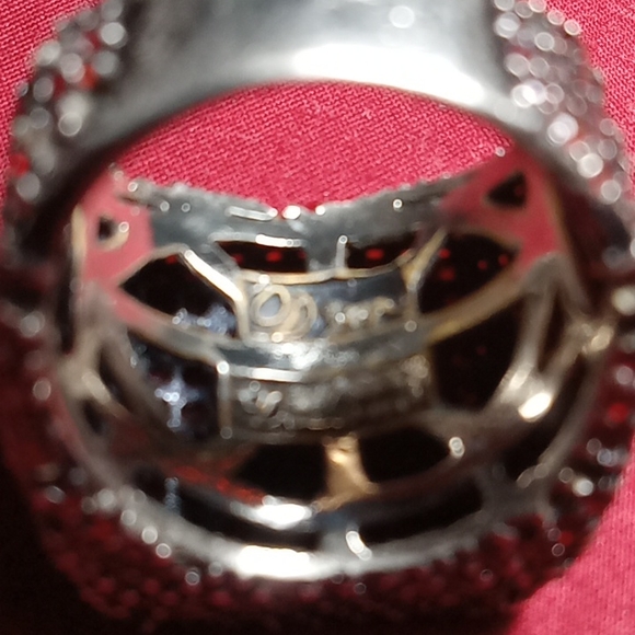 Red diamond ring - Picture 3 of 15